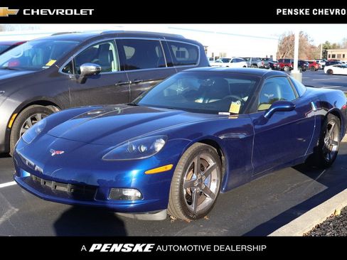 Used 2007 Chevrolet Corvette Coupe w/ Preferred Equipment Group image 1