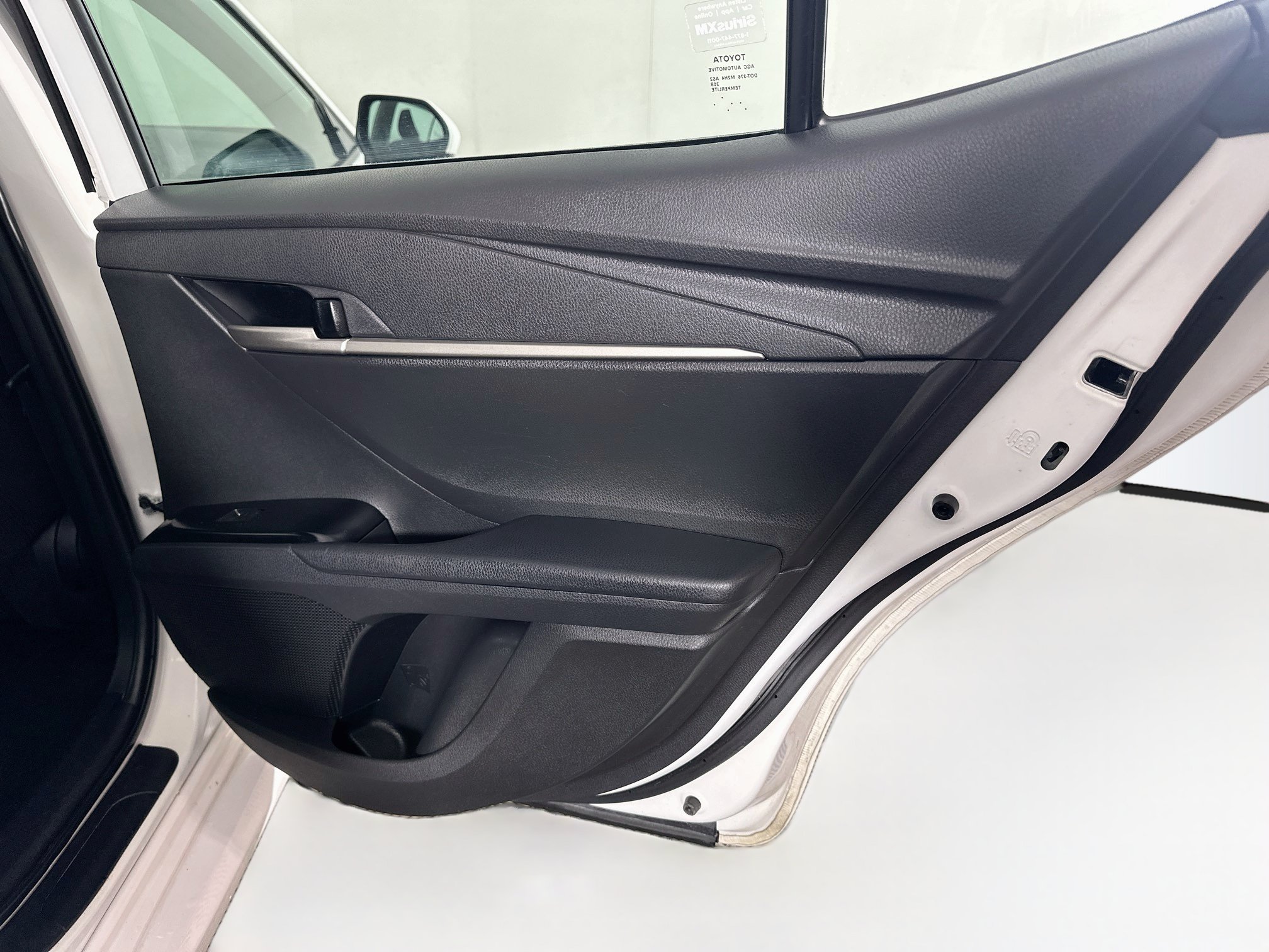 Used 2025 Toyota Camry LE FWD image 30