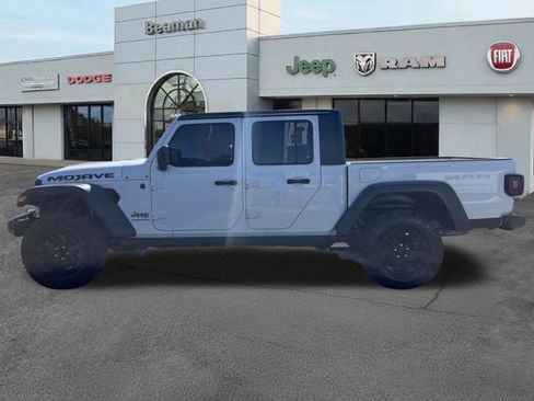 Used 2023 Jeep Gladiator Mojave AWD/4WD image 4