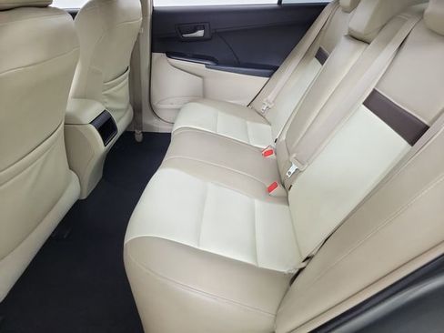 Used 2012 Toyota Camry LE FWD image 12