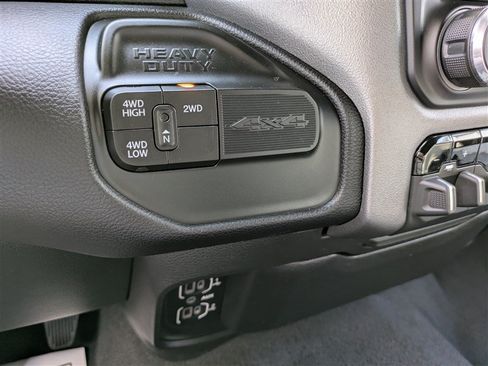 Used 2022 RAM 2500 Big Horn w/ Level 1 Equipment Group AWD/4WD image 20