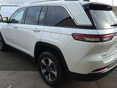 Used 2022 Jeep Grand Cherokee Limited 4xe w/ Luxury Tech Group II image 6