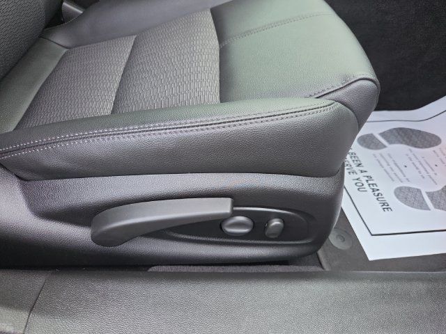 Used 2019 Chevrolet Impala LT FWD image 36
