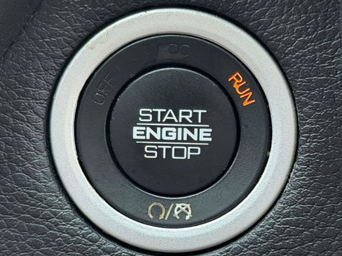 Used 2021 RAM 1500 Laramie AWD/4WD image 18