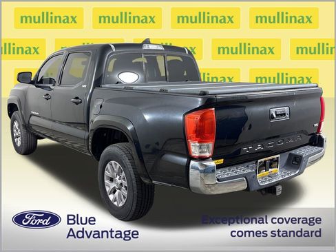 Used 2017 Toyota Tacoma SR5 w/ Tow Package image 10