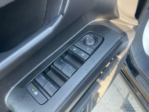 Used 2025 Toyota 4Runner SR5 AWD/4WD image 21