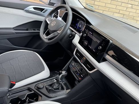 New 2026 Volkswagen Taos SE AWD/4WD image 9