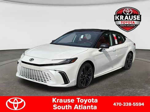 New 2026 Toyota Camry Hybrid FWD image 3