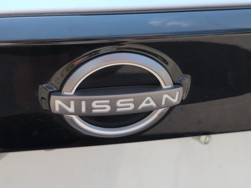 Used 2025 Nissan Kicks SR FWD image 4
