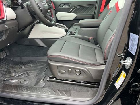 New 2025 GMC Canyon AT4 w/ AT4X Package image 18