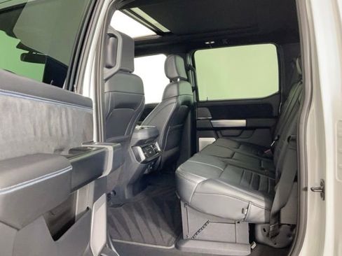 Used 2025 Ford F450 Platinum w/ FX4 Off-Road Package image 15