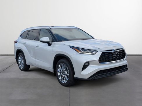 New 2026 Toyota Highlander Limited image 7
