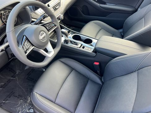 New 2025 Nissan Altima 2.5 SL image 10