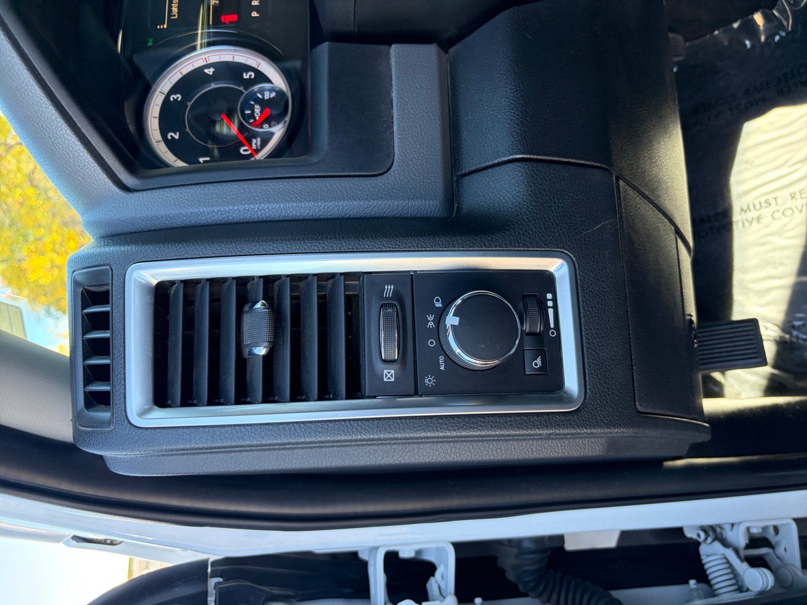 Used 2017 RAM 2500 SLT AWD/4WD image 29