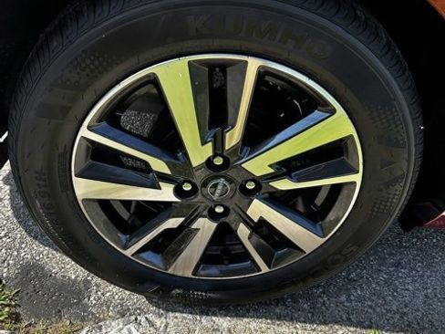 New 2025 Nissan Versa SV w/ Trunk Package image 12