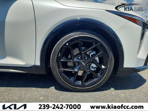 Certified 2025 Kia K4 GT-Line Turbo FWD image 7