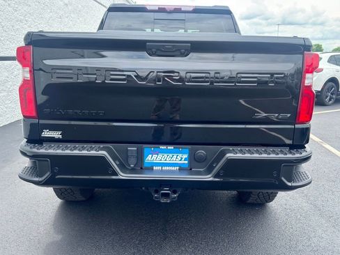 Used 2024 Chevrolet Silverado 1500 ZR2 w/ Technology Package AWD/4WD image 10