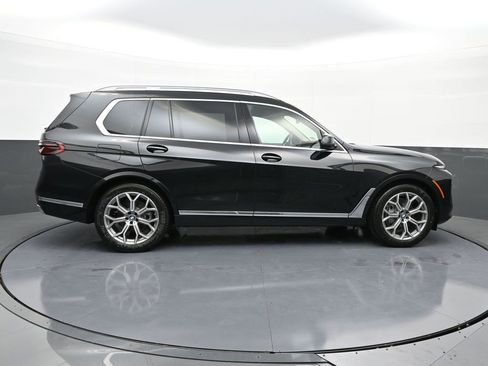 New 2026 BMW X7 xDrive40i w/ Premium Package image 8