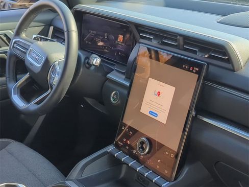 Used 2026 GMC Terrain Elevation image 27