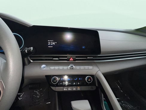 Certified 2024 Hyundai Elantra SEL image 14