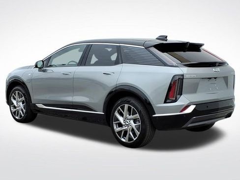 New 2026 Cadillac Optiq Luxury 1 image 3