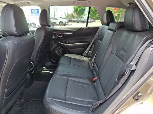 Used 2023 Subaru Outback Touring AWD/4WD image 9