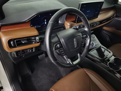 Certified 2023 Lincoln Nautilus Reserve FWD image 21