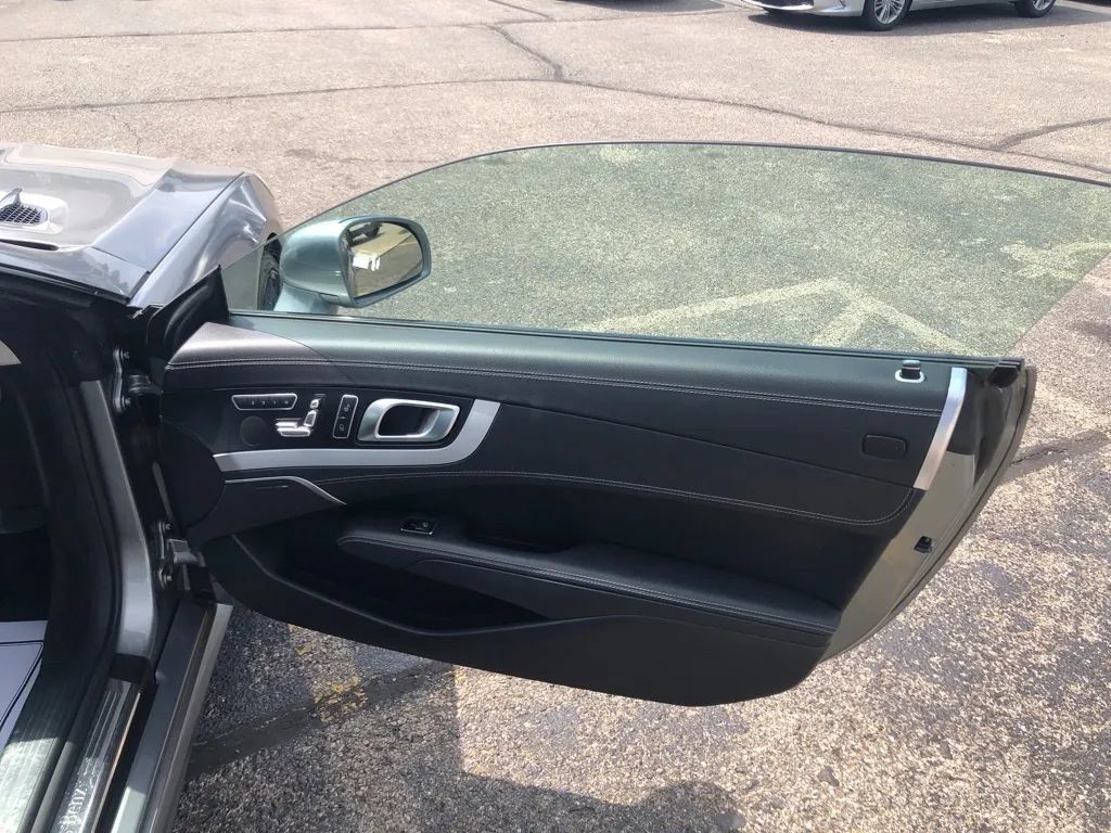 Used 2015 Mercedes-Benz SL 400 image 39