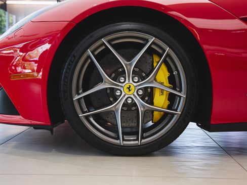 Used 2014 Ferrari F12 Berlinetta RWD image 58