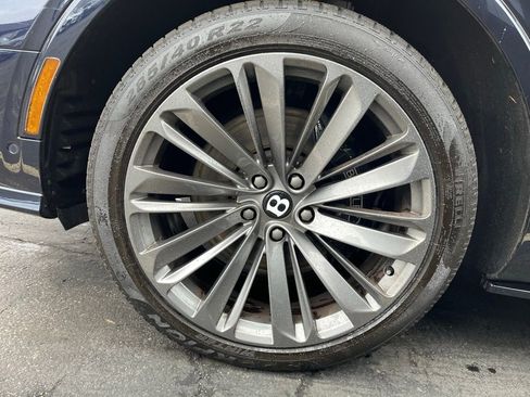 Used 2021 Bentley Bentayga Speed image 38