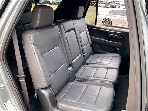 Used 2025 Chevrolet Tahoe LT image 18