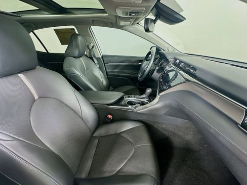 Used 2020 Toyota Camry XSE FWD image 44