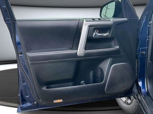 Used 2017 Toyota 4Runner SR5 Premium image 19