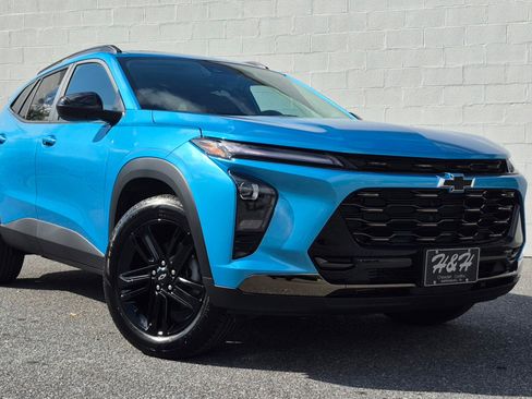 New 2026 Chevrolet Trax ACTIV FWD image 2