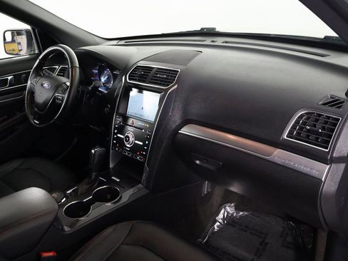Used 2018 Ford Explorer Sport image 9