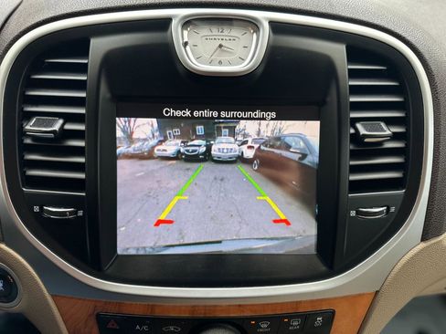 Used 2014 Chrysler 300 C RWD image 55