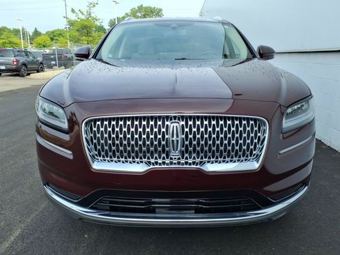 Used 2023 Lincoln Nautilus Reserve AWD/4WD image 2