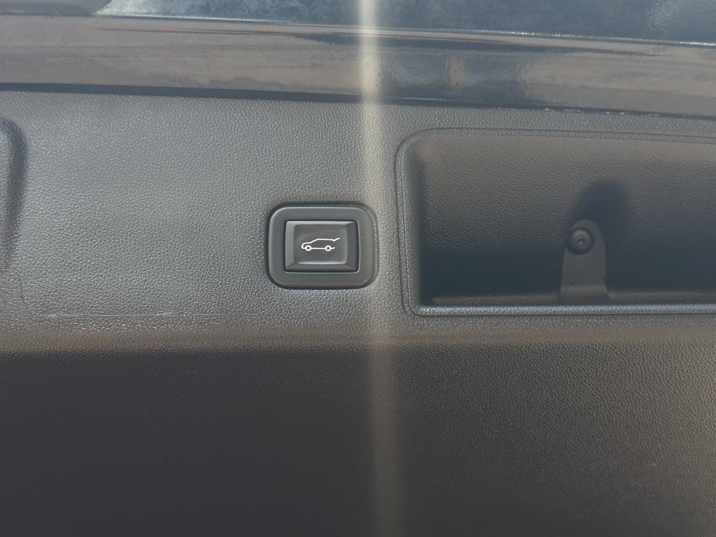 Used 2023 GMC Terrain Denali w/ LPO, Floor Liner Package AWD/4WD image 13