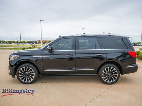 Used 2021 Lincoln Navigator Reserve w/ Luxury Package AWD/4WD image 4