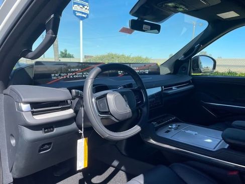 New 2026 Lincoln Navigator Reserve AWD/4WD image 9