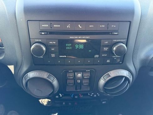 Used 2015 Jeep Wrangler Unlimited Sport w/ Quick Order Package 24S image 18