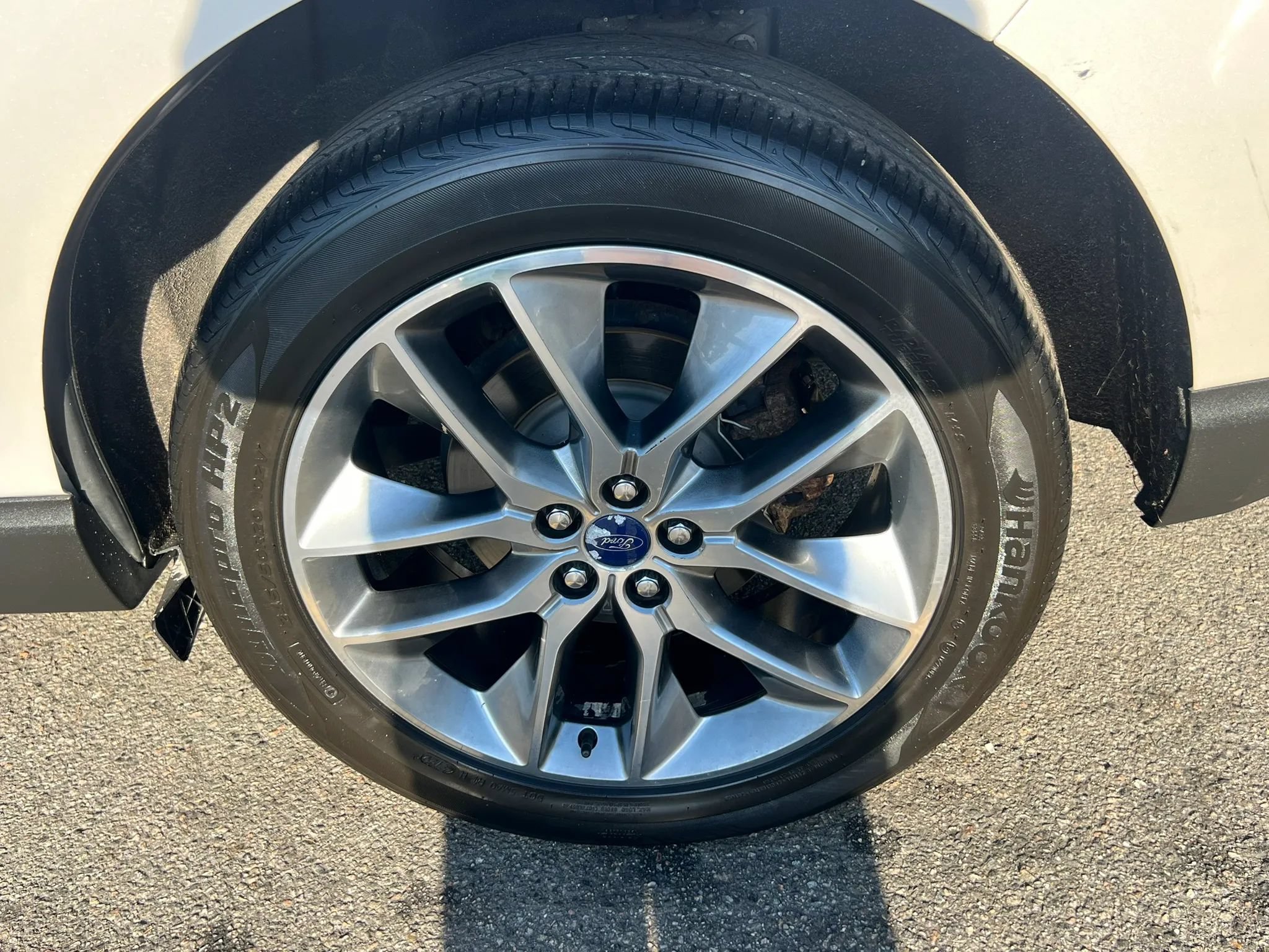 Used 2016 Ford Edge Titanium w/ Equipment Group 302A AWD/4WD image 11