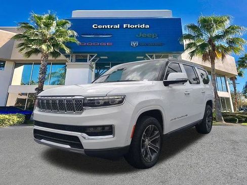 Certified 2022 Jeep Grand Wagoneer Series I AWD/4WD image 9