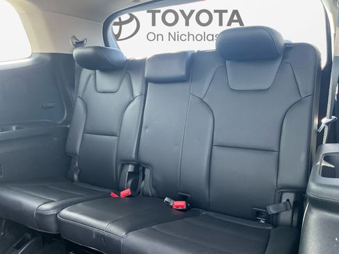 Used 2022 Kia Telluride S FWD image 22