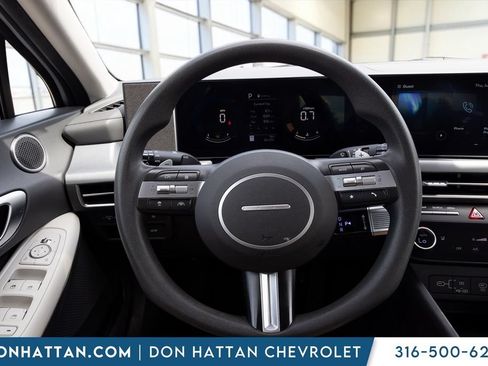 Used 2025 Hyundai Sonata SEL FWD image 5