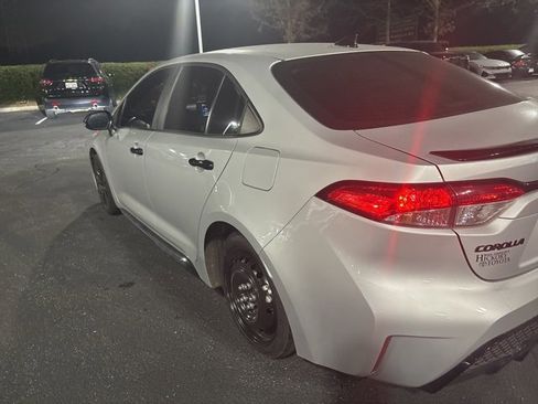 Used 2022 Toyota Corolla SE image 6