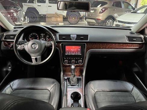 Used 2013 Volkswagen Passat 2.5 SEL Premium FWD image 8