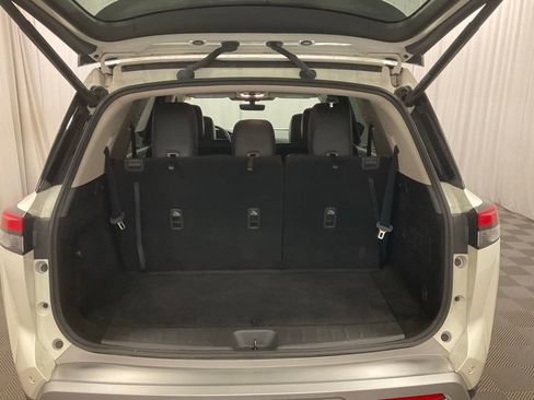 Used 2023 Nissan Pathfinder SL image 9
