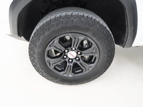 Used 2024 GMC Canyon Elevation w/ Convenience Package image 7
