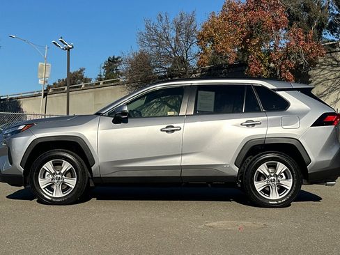 Used 2025 Toyota RAV4 XLE image 7